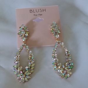 Spring Vintage Style Pierce Dangle Earrings Blush